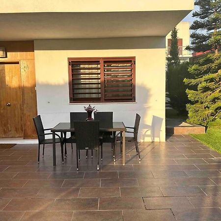 Modern 5-Bedroom Villa With Pool Montequinto Eksteriør billede