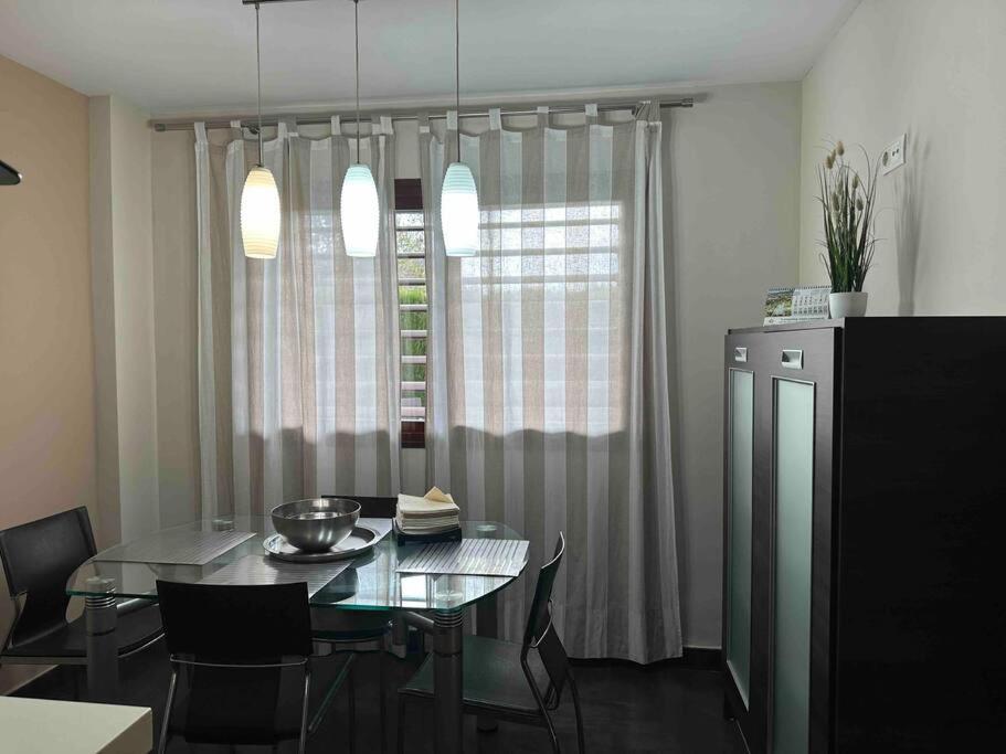 Modern 5-Bedroom Villa With Pool Montequinto Eksteriør billede