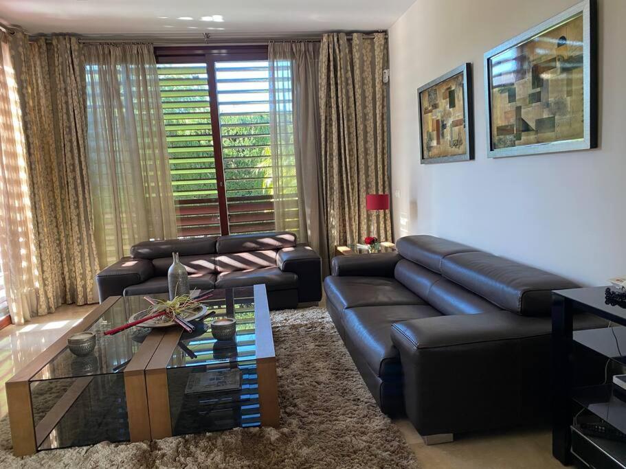 Modern 5-Bedroom Villa With Pool Montequinto Eksteriør billede